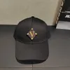 Tasarımcı Şapka Caps Beyzbol Kapağı Erkekler İçin Beyaz Bahzi Kapağı Mektup L İşlemeli Casquette Luxe Fitted Şapkalar Yaz Yüksek Kalitesi