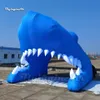 4.8x5.4x4mh grossist Personlig blå uppblåsbar hajtunnel tecknad hav djurmaskot luft blåser upp hajhuvud med öppen mun för utomhus ingångsdekoration