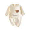 Pullover 2023 Nowy kreskówka z długim rękawem dla niemowląt Niedźwiedź Romper jesienna zima ciepłe nowonarodzone bawełniane kombinezon Wygodne niemowlę