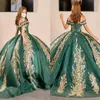 2023 Bescheidenes Quinceanera-Kleid mit Applikationen in Dunkelgrün und Gold, schulterfrei, mit Ärmeln, Perlen, langer Schleppe, süßes 16-Kleid, Abschlussball, Party239i