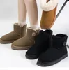 Botas de neve femininas clássicas curtas manter quente bota de pele de carneiro couro genuíno botas de pelúcia com cartão agradável natal tasman