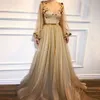 ゴールドロングスリーブゴシックプロムドレスシアーネックフラワーズチュール長袖イブニングドレス光沢のあるパーティードレスローブデマリー272c