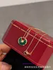 Toppkvalitet Carter Designer Necklace Online Store V Gold High Version Amulet Halsband med White Fritillaria Inlaid Diamonds Rose Guardi med originalbox