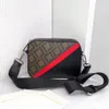 Borse di alta qualità Borsa per fotocamera a tracolla quadrata da uomo Borsa da donna in vera pelle Borsa a tracolla tote busta pochette con tracolla Sacchi di design Borse a tracolla morbide