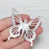 Naszyjniki wiszące 4 x Tybetańskie srebrne puste otwarte bogini Nouveau Butterfly Fairy Charms Wisendanci do DIY Naszyjnik Making 59x58mm