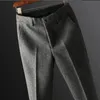 Jesienne zimowe pieczęci męskie Spodnie modne biznesowe wełniane samce proste formalne spodnie F202 240117