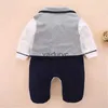 Pullover katoen babyjongen romper nieuw geboren babykleding herfst winter overalls voor kinderen nieuwjaar 3 6 9 maanden baby rompers vesten 2 stks h240508