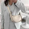 Burmina Semicirgle eyer omuz crossbody çantaları kadınlar için tasarımcı marka ayarlanabilir geniş kayış kızlar cüzdan ve çantalar 240117