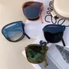 Sunglasses Women's Fashion Folding Brand Designer Anti UV400 Glasses Lady Retro Outdoor Sunglass Eyewear Portable Case