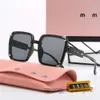Дизайнерские солнцезащитные очки Mui Mui Cycle Роскошные модные спортивные поляризационные солнцезащитные очки Miui Miui Мужские женские летние зимние винтажные солнцезащитные очки для вождения на пляже Red Square