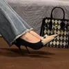 Sapatos de vestido 2024 para mulheres saltos altos pontiagudos combinando cor decorada com pérolas moda feminina