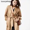 Maxmaras Cashmere Coat Coat Womens Wool Coats Sheng Hongs 23 الخريف والشتاء الجديد M عائلة مصنوعة يدويًا من الصوف المصنوع يدويًا مع نمط موجة الماء F OV0J