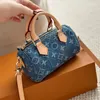 24SS Womens Luxurys Designers Denim Tote Flowers Flowers Counter Counter Crossbody Women Women Women with Pouch Pouch Presh 16cm الأصلي 16 سم
