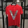 T-shirt da uomo Fashion Style manica corta maschile Top Abbigliamento T-shirt da uomo in cotone mercerizzato di qualità a forma di V con strass 2023 New Street T240117