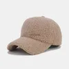 Bollmössor Autumn Winter Plush Baseball Cap för kvinnor Solid Color Soft Warm Lamb Wool Snapback Hip Hop Cap Visor Sun Hats For Men YQ240117