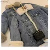 Damen Leder Kunstleder Vintage einfarbige Jeansjacke Frauen Herbst und Winter neue Lammwolle lose Plüsch dicken Denim Mantel weibliche Casual Oberbekleidung R461 YQ240116