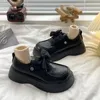 Sapatos de vestido pequeno couro feminino estilo britânico 2024 primavera/verão estudante grande cabeça retro preto laço grosso único elevado único sh