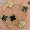 Designer Charm Armband Van Four Leaf Clover Cleef Armband Luxury Elegant Fashion 18K Gold Onyx Shell Mor of Pearl Ladies Holiday Gift With Box