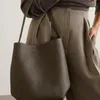 rode draagtas reternity The row Bucket bag Echt leer Minimalistisch ontwerp met grote capaciteit Vreedzaam en natuurlijk crossbody reistas crossbody tas luxe tas nieuwe 10A tas