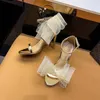 Sandálias Bow Knot High Heel Flat Buckle Mulheres Finas 2024 Primavera e Verão