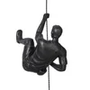 Arrampicata su roccia Uomo Resina Filo di ferro Appeso a parete Decorazione Scultura Figure Creative Retro Presente Statua Sfondo Decorazione della parete 240116