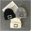 Berretti Cappelli Bambini C Lettera Cappello lavorato a maglia Autunno Bambini Protezioni per le orecchie Neonato Berretto in pelle di melone Inverno Ragazzi Ragazze Lana calda Er Drop De Otvew