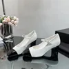 Chaussures habillées pour femmes Size35-41 pompes en cuir véritable Mary Janes talons hauts velours automne concepteur bout carré Zapatillas Mujer