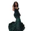 Green à paillettes à paillettes foncées Mère de la mariée Robes sirène Crystal pli plus taille pour les mères au large de la robe invitée de longue dure femme robe de fête formelle