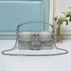 8a Kristal Zincirler Çanta Tasarımcı Omuz Çantaları Moda Tote Lüks Kristal Dekoratif İşlemeli Çantalı Çanta Çantaları Crossbody Çantalar Gümüş Kızlar Debriyaj Çantası İki Boyut Marka Çantaları