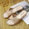 Hausschuhe Schuhe für Frauen 2024 Kristalle Frau außerhalb Sandalen Juwelen Low Heel Sommer Rhenstone Slides Jelly Pink I Schuhe Eva W