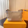 Borsa a mano Esplosione Tendenza moda Stampa Design Marchio di lusso Bellissimo tessuto in pelle di mucca Borsa semplice integrata di grande capacità M46293