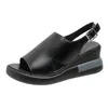 Sandales Plate-forme Wedge Sandal Femme Summer Wear 2024 Après Vide Une Ligne Flip-flop Grande Taille Talon Haut