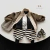 재킷 2023 새로운 베이비 롱 슬리브 캐주얼 재킷 면화 코트 소년 소년 여자 빈티지 가디건 패션 아이의 옷 유아 외부 웨터 h240508