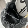 Tasarımcı Sıkma debriyaj Çantası Kadınlar Lüks El Çantası Büyük Kapasite Gündelik Lady Crossbody Omuz Çantası 10a En Kaliteli Nappa Koyun Hobi Zinciri Hobo Under Emferi