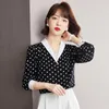 البلوزات النسائية ربيع الخريف الأكمام الطويلة V-Neck Dot Black Shirt Women Tops الأزياء الأنيقة على الطراز الفرنسي غير الرسمي بلوزة مكتب رفيعة