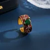 Anello in stile palazzo di alta qualità con lavorazione spazzolata, anello aperto con motivo strass colorato, regalo di gioielli da donna