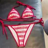 Nya kvinnors baddräkter Bikini Set Multicolors Summer Time Beach Style Wind Badkläder Läs för att skicka