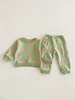 Ensembles de vêtements 2024 NOUVEAUX vêtements pour bébés pour les enfants Toddler Boys Track Suit Infant Polk Dot Blouse and Pants Girls Sweat Sweat H240426