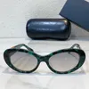 Sonnenbrille 2024 Ovale Sonnenbrille Frauen Designer heiß verkauft Brand Green Cat Eye Frame Outdoor -Reise Sonnenbrille 5515L2404