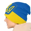 Basker flagga av ukraina motorhuv hattar cool stickning hatt för män kvinnor varma vinter patriotiska skallies mössor mössor