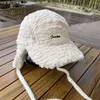 Bérets de protection des bérets Protectif de Feng lei au vent avec une peluche épaissie Brotte à lacets pour les dames d'hiver