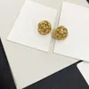 Stadnina modna kula złotej tekstury kolczyki sznurkowe skręcone kolczyki sznurkowe indywidualne złote stadniny dla kobiet biżuteria imprezowa