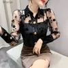 Kvinnors blusar skjortor Madblack Fall Winter European Cloth Lady Shirt Sexig semi Sheer Flower Patchwork Mesh Women Tops Long Sleeve Bluses T3N523JC YQ240118