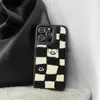 Mobiltelefonfodral Japan Korean Checkerboard Happy Handduk Broderi Plysch Soft Case For iPhone 12 11 14 15 Pro Max 11 12 13 14Plus Protective Cover J240118