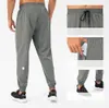 2024 Yoga LL Pantalon long de jogging pour homme, tenue de sport, de yoga, de plein air, de ville, avec poches de gymnastique, LL, pantalon de survêtement pour homme, décontracté, taille élastique, fitness, LU L643