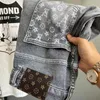 Jeans de jeans masculino Prinha de celebridade personalizada da Internet Cinco pontos de jeans para homens Marca de estilo fino de estilo versátil elástico coreano bonito