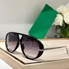 Gafas de sol para mujer Calidad de lujo Metal Patas de espejo únicas Marca clásica Gafas de gran tamaño Deportes al aire libre Moda Hombres Diseñador Gafas de sol Caja original