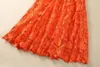 2024 Frühling Orange Blumen Spitzenkleid Spaghettiträger Quadratischer Ausschnitt getäfelte Midi-Freizeitkleider S4J160110 Plus Größe XXL