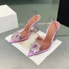 2024 Amina Muaddi Begum Crystal-Embellished Buckle PVC Pumps Sandals Women's Luxury Designers Dress Shoe本物の牛ひもsole9.5cm女性Sパーティーシューズ