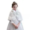 2024 NYA Fashion Bow Children's Shawl Jackers faux päls Vit bröllop Bankett Waistcoat Girl's Coat Short